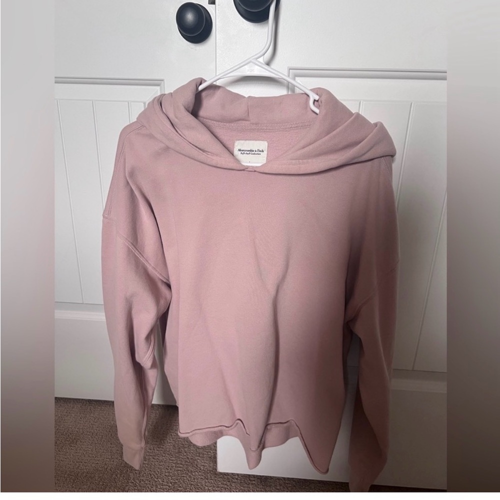Abercrombie & Fitch Light Pink cropped hood sweatshirt